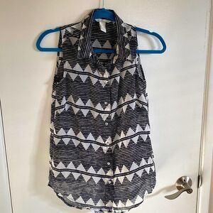SALE- H&M- black and white button up Blouse- Size XS